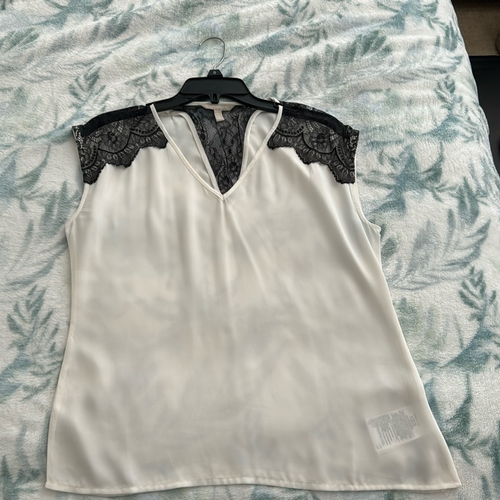 Banana Republic contrast-trim top